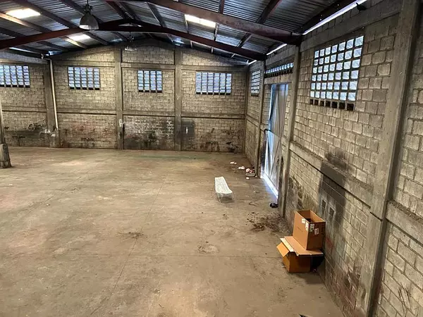 otros inmuebles - Nave Industrial en LAS COLINAS 7