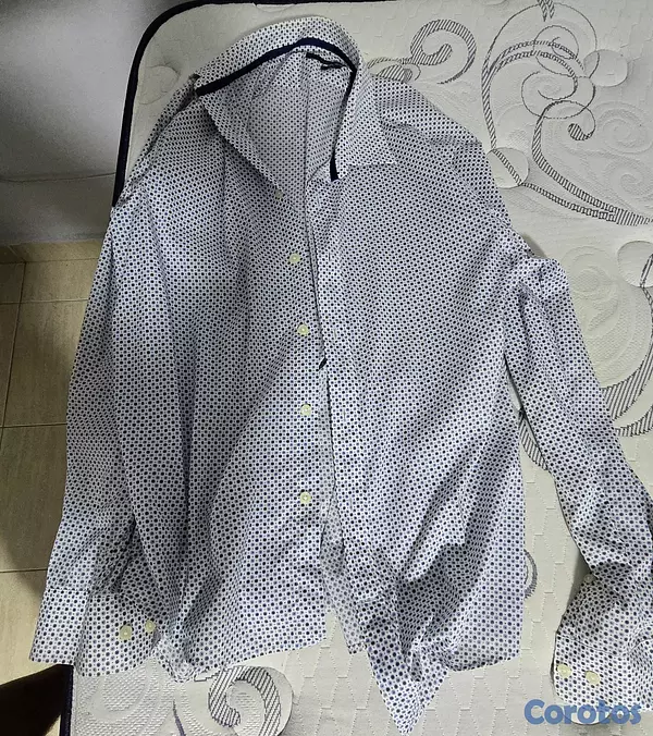 ropa para hombre - **En venta camisas =excelentes condiciones  size M 9