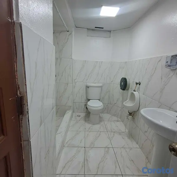 oficinas y locales comerciales - Local para oficinas 1er piso en Gazcue 3