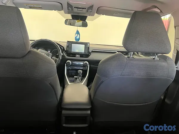 jeepetas y camionetas - Toyota rav-4 2020 LE  4