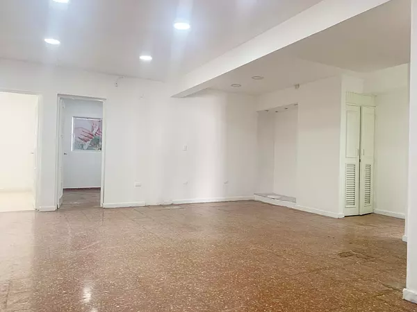 oficinas y locales comerciales - Local céntrico en primer nivel 7