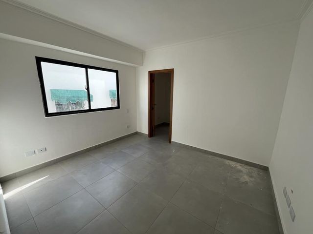 apartamentos - Apartamento en venta #24-1156 piso bajo, 1 dormitorio, ascensor, parqueadero 1