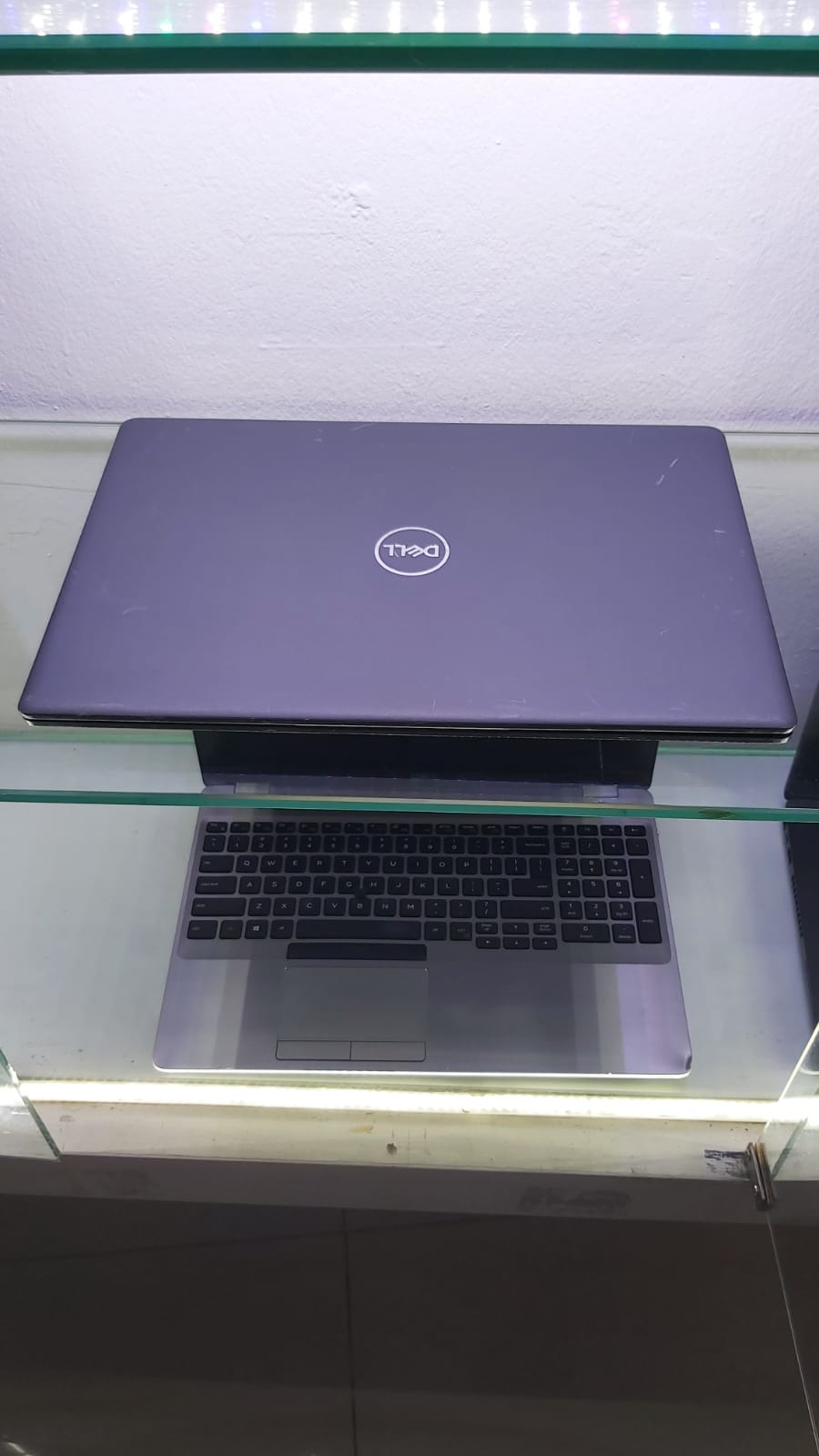 computadoras y laptops - Dell Latitude 3510 Intel Core i7  de 10ma 32gb Ram 1