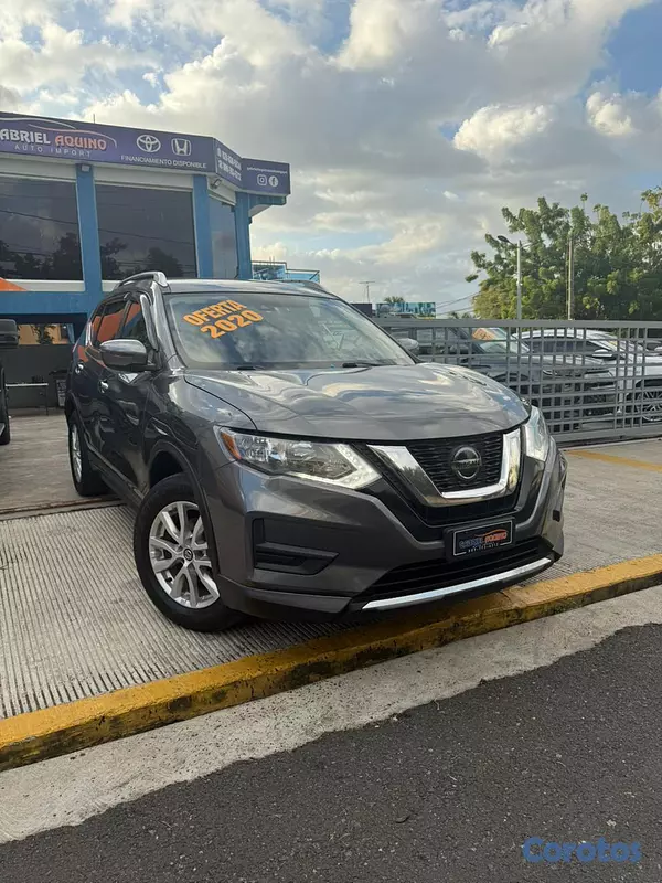 jeepetas y camionetas - Nissan Rogue SV 2020 2