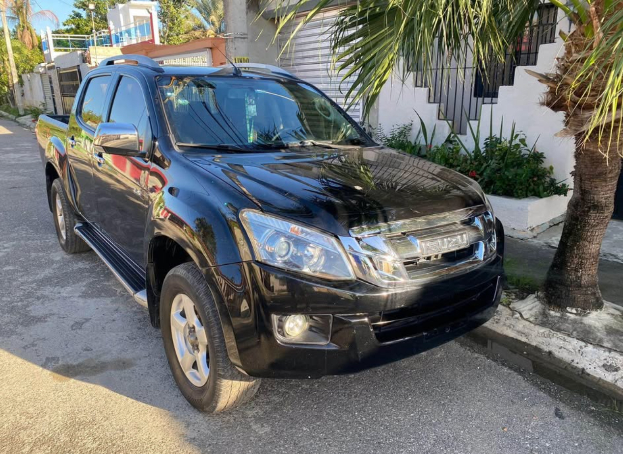 jeepetas y camionetas - Isuzu D-Max 2015 – Impecable, Automática, Lista pa 2