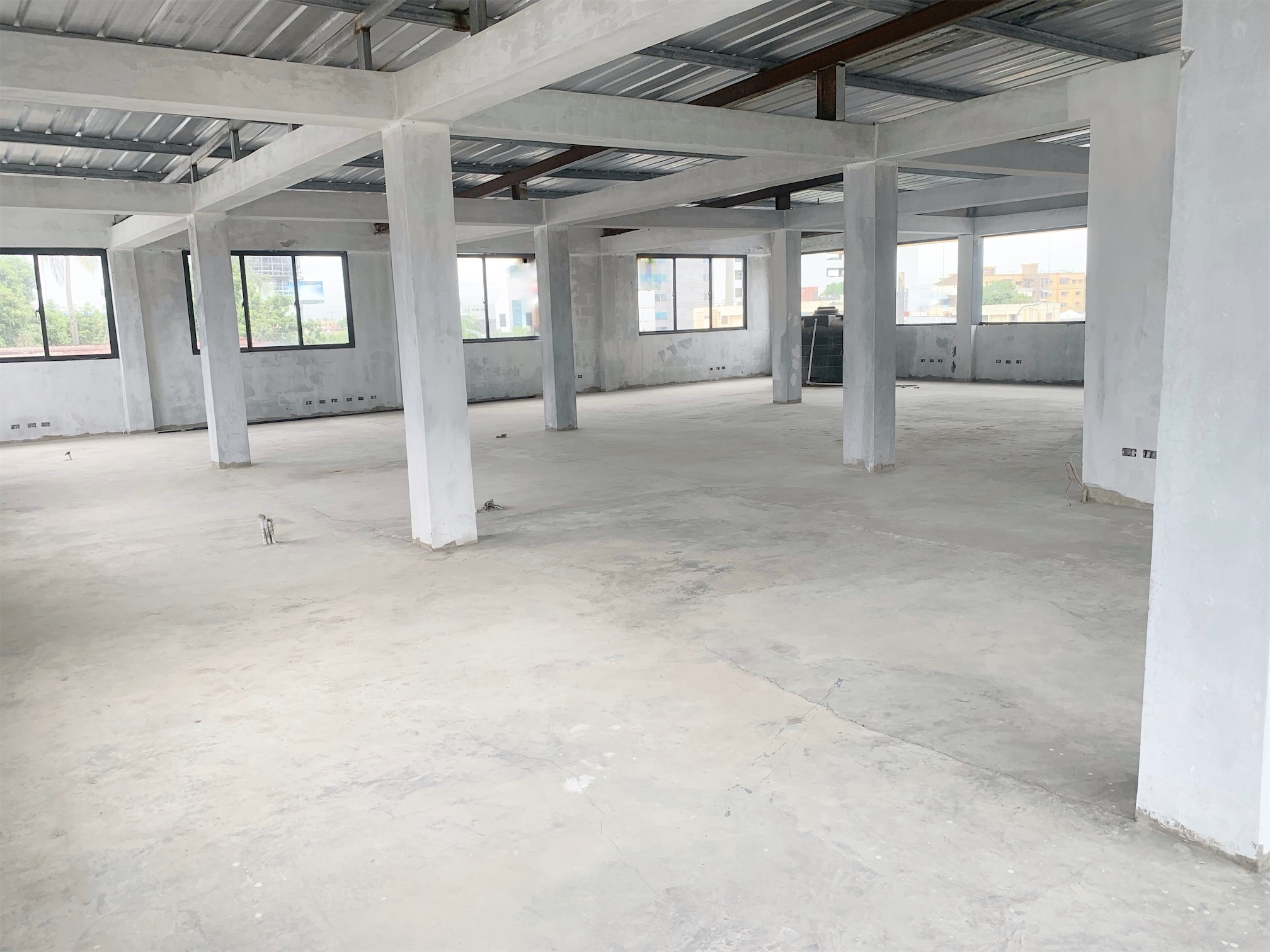 oficinas y locales comerciales - Local espacio abierto 2