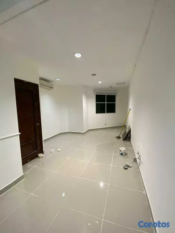oficinas y locales comerciales - Alquilo en Gazcue TORRE PROFESIONAL EXCELENTE OFICINA 2