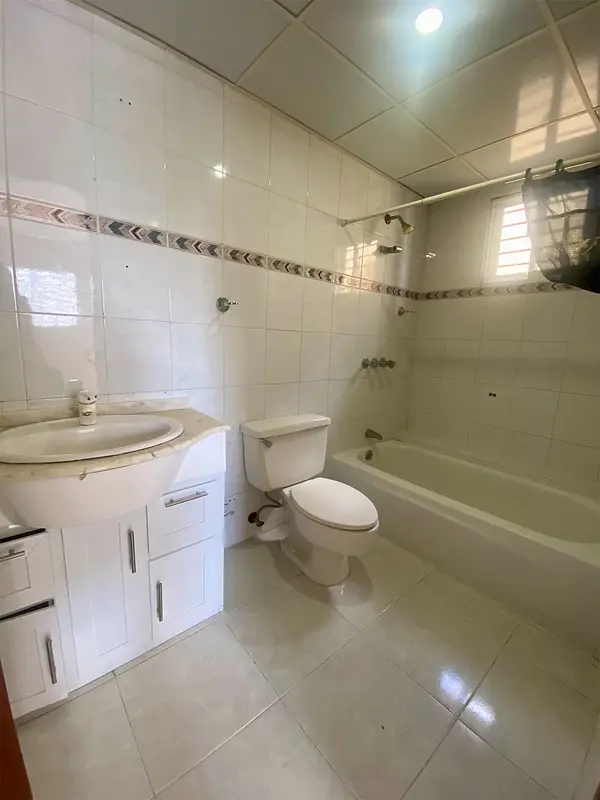 apartamentos - Clásico apartamento de venta en La Esmeralda  3