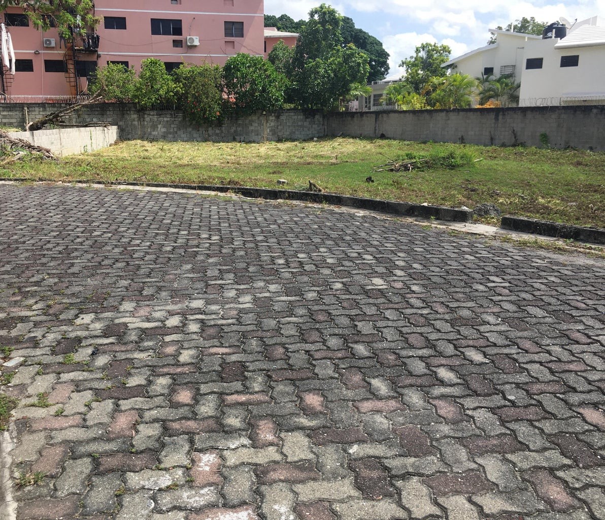 solares y terrenos - Excelente Solar VENTA de 1.058 Mts2 6