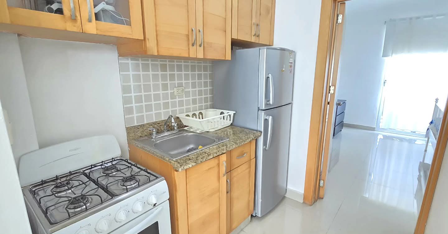 apartamentos - RENTO ESTUDIO AMUEBLADO 4TO PISO  ATRAS DE UNIÓN MEDICA CALLE LEON JIMÉNEZ  2