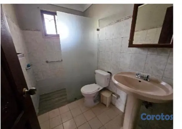 casas - Casa en Lucerna 2 niveles 6 hab 4 baños 375m2 terreno 300 const. RD$11,500,000 10