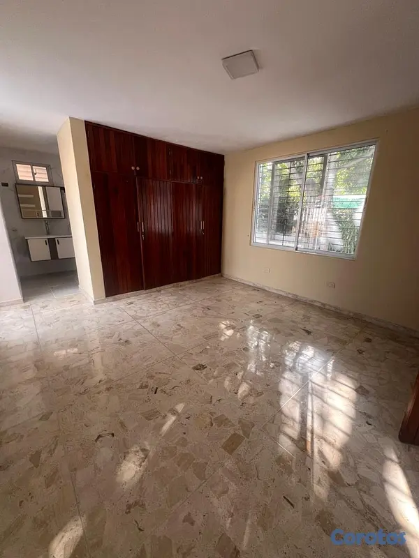 casas - SE VENDE HERMOSA CASA DE 3 NIVELES EN LOS CERROS D 8