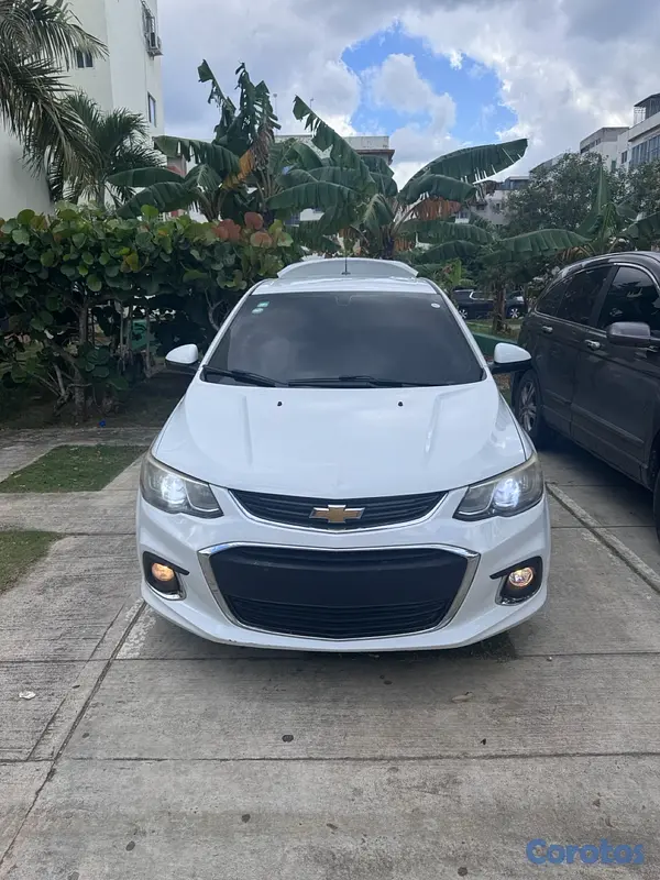 carros - Chevrolet Sonic 2018 6