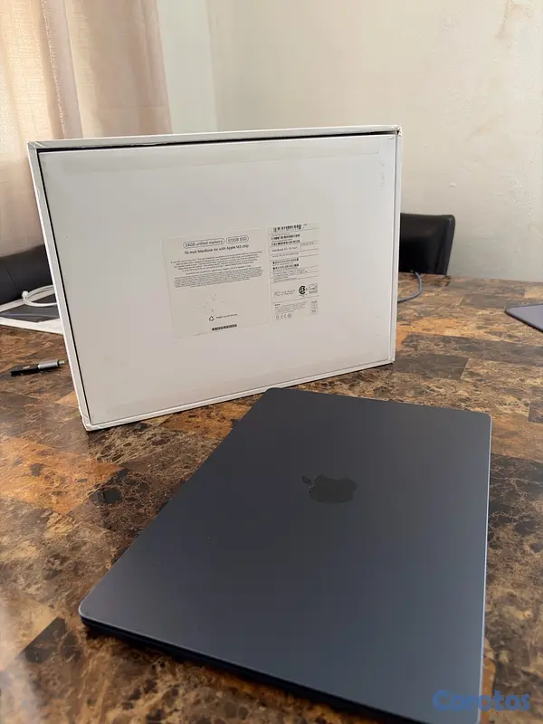 computadoras y laptops - MacBook Air M3 de 15” 24GB de RAM y 512GB de almacenamiento. 5