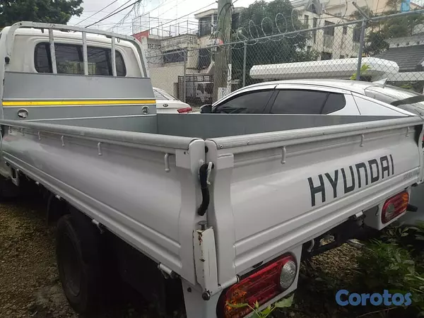 camiones y vehiculos pesados - HYUNDAI PORTER 2017 BLANCODESDE: RD$ 870,000.00 4