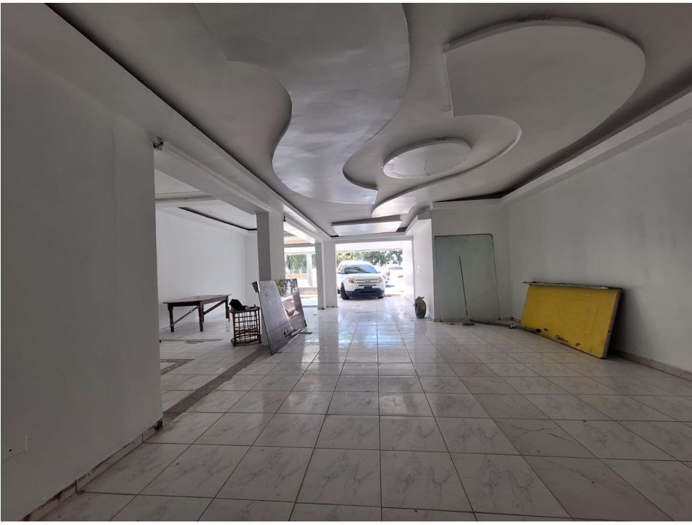 oficinas y locales comerciales - local en la misma av kennedy 6