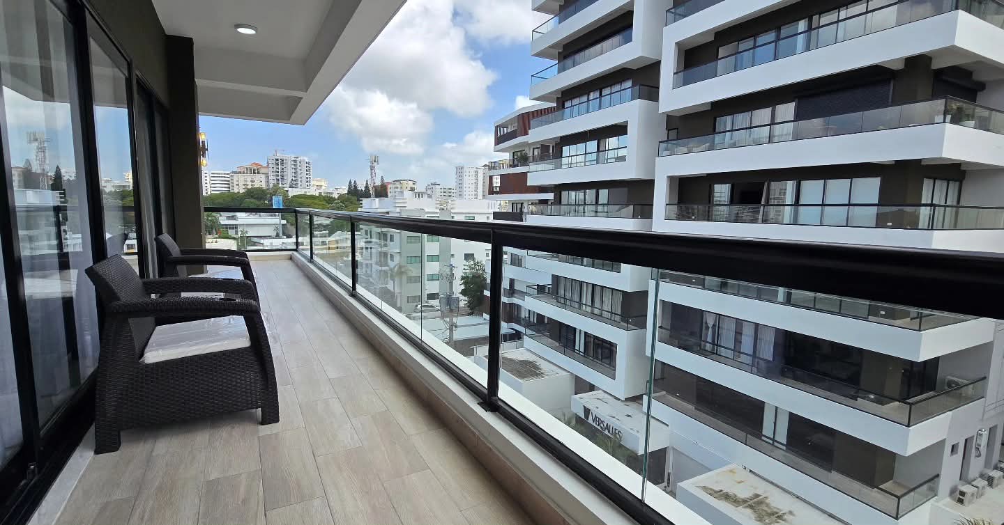 apartamentos - RENTO 4TO PISO CON ASCENSOR EN LA ESMERALDA SANTIAGO A 2 MINUTOS DEL MONUMENTO  5