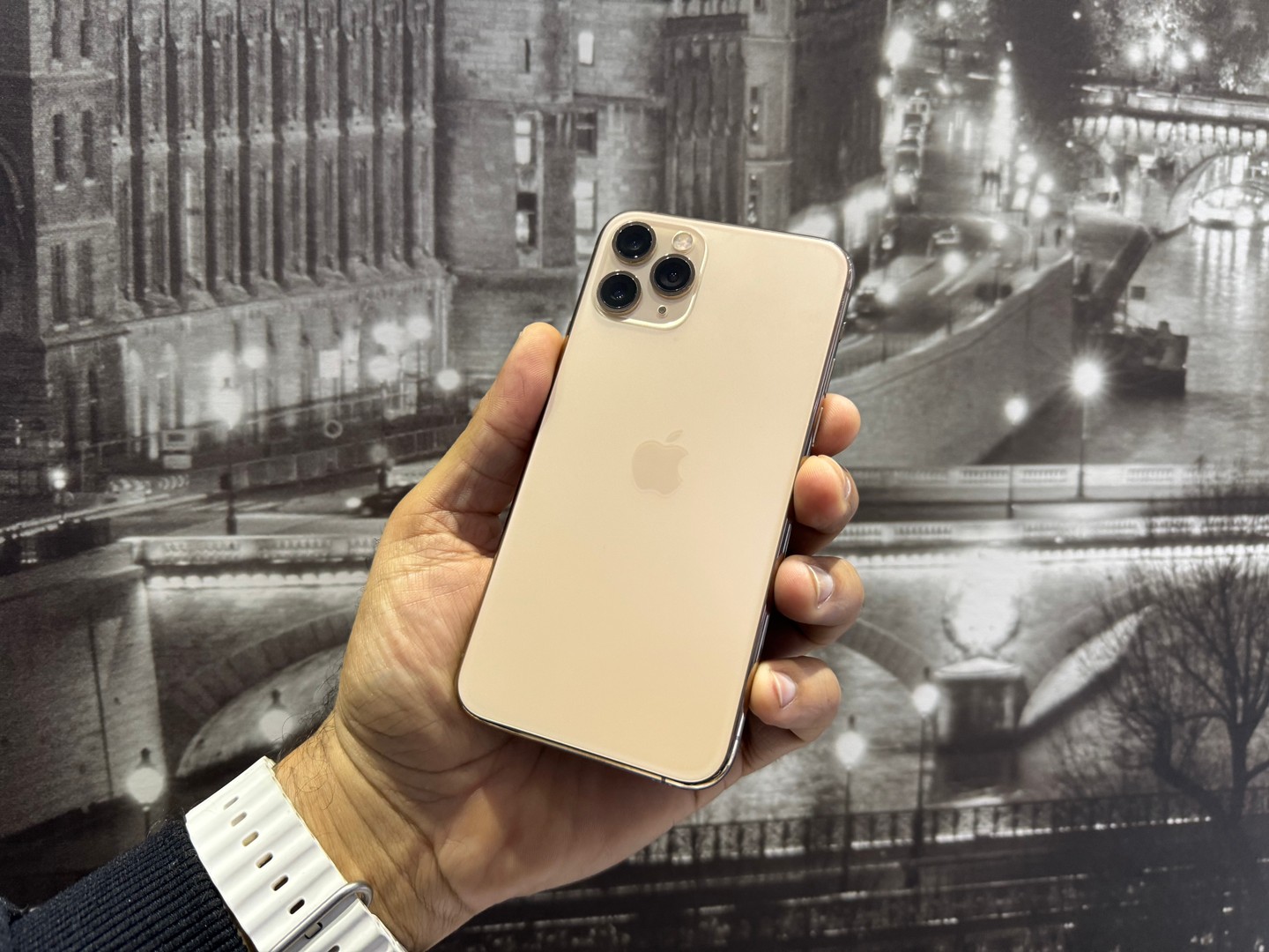 celulares y tabletas - iPhone 11 Pro 64GB Gold Como Nuevo, Desbloqueado, Garantía,$ 23,500 NEG  0