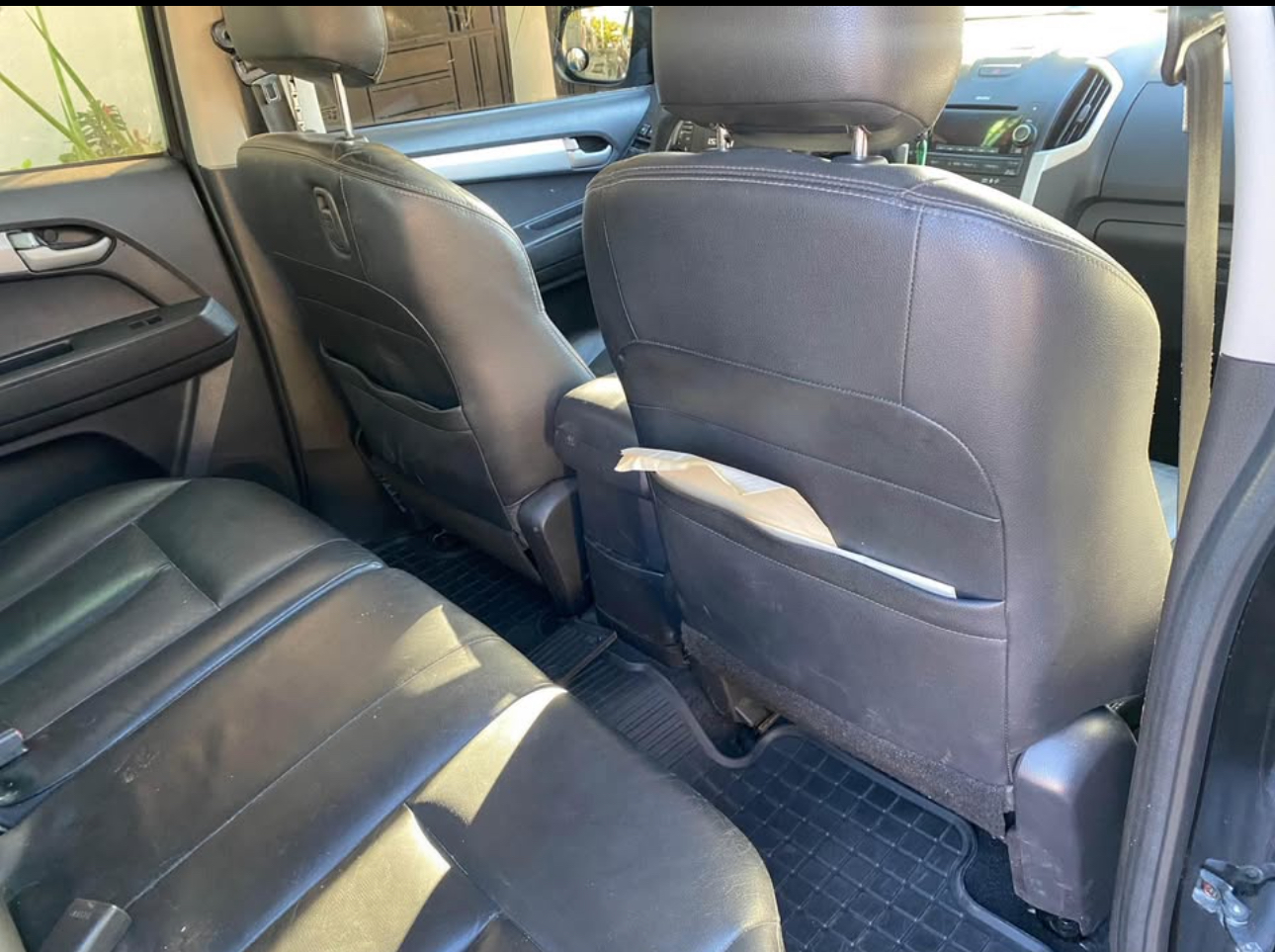 jeepetas y camionetas - Isuzu D-Max 2015 – Impecable, Automática, Lista pa 3