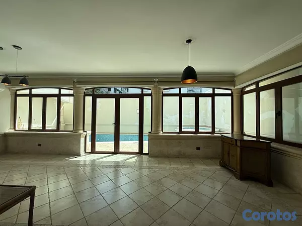 casas - casa en Cacicazgos  en alquiler de de 4 hab y piscina US 5,800 3