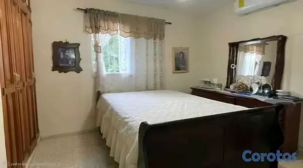 casas - Venta de Casa en Av Cayetano Germosén  10