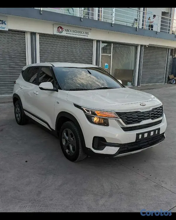 jeepetas y camionetas - KIA SELTOS 2022 BLANCO DIESEL 2