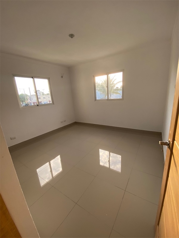 apartamentos - Venta de apartamento en tropical del este avenida las Américas Santo Domingo 2
