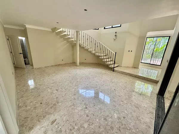 casas - Casa en Alquiler – MIRADOR SUR 10