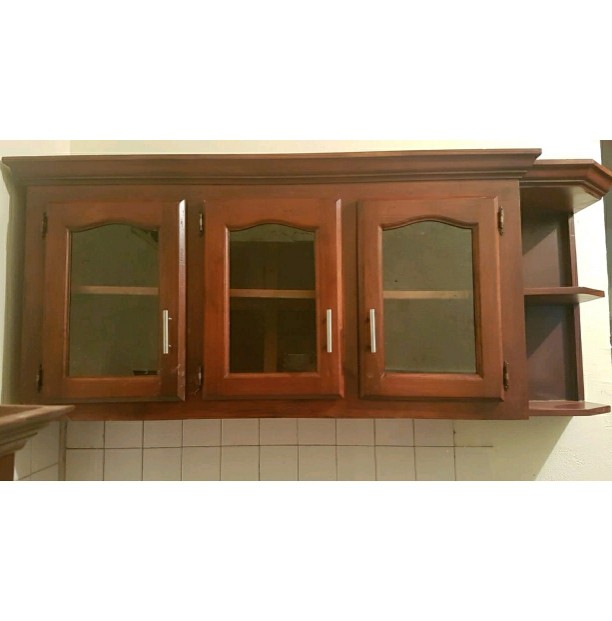 muebles y colchones - Gabinete de tres puertas con salero 