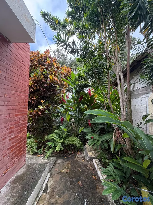 solares y terrenos - Excelente inversión Casa + Terreno, 448,000 M2 .
En corredor turístico !  9