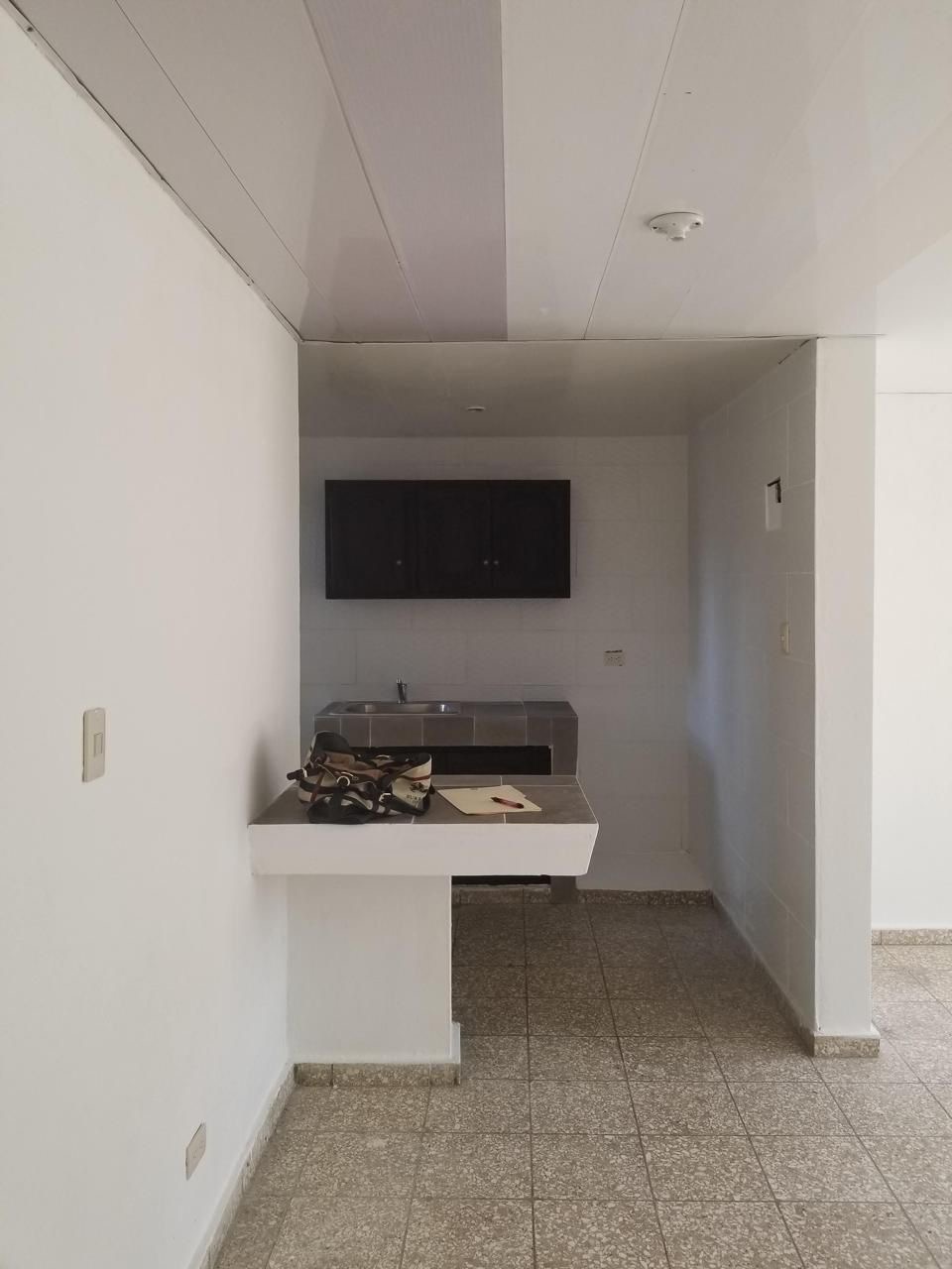 apartamentos - Vendo una hab klm 7 indepedencia baño parqueo 10 u 1