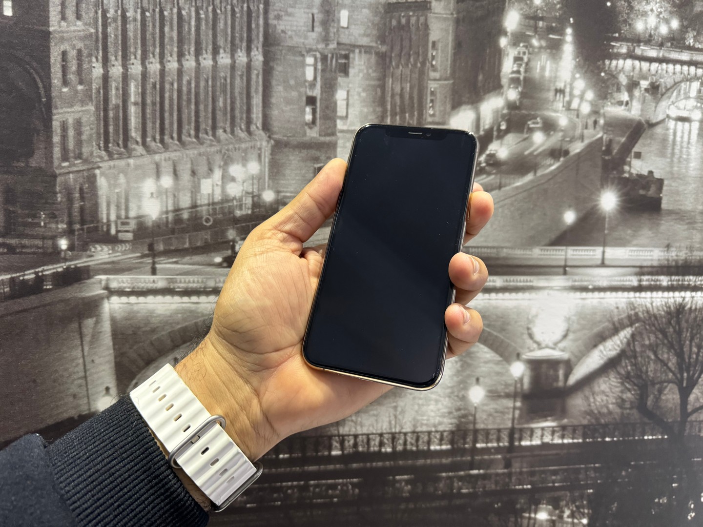 celulares y tabletas - iPhone 11 Pro 64GB Gold Como Nuevo, Desbloqueado, Garantía,$ 23,500 NEG  1