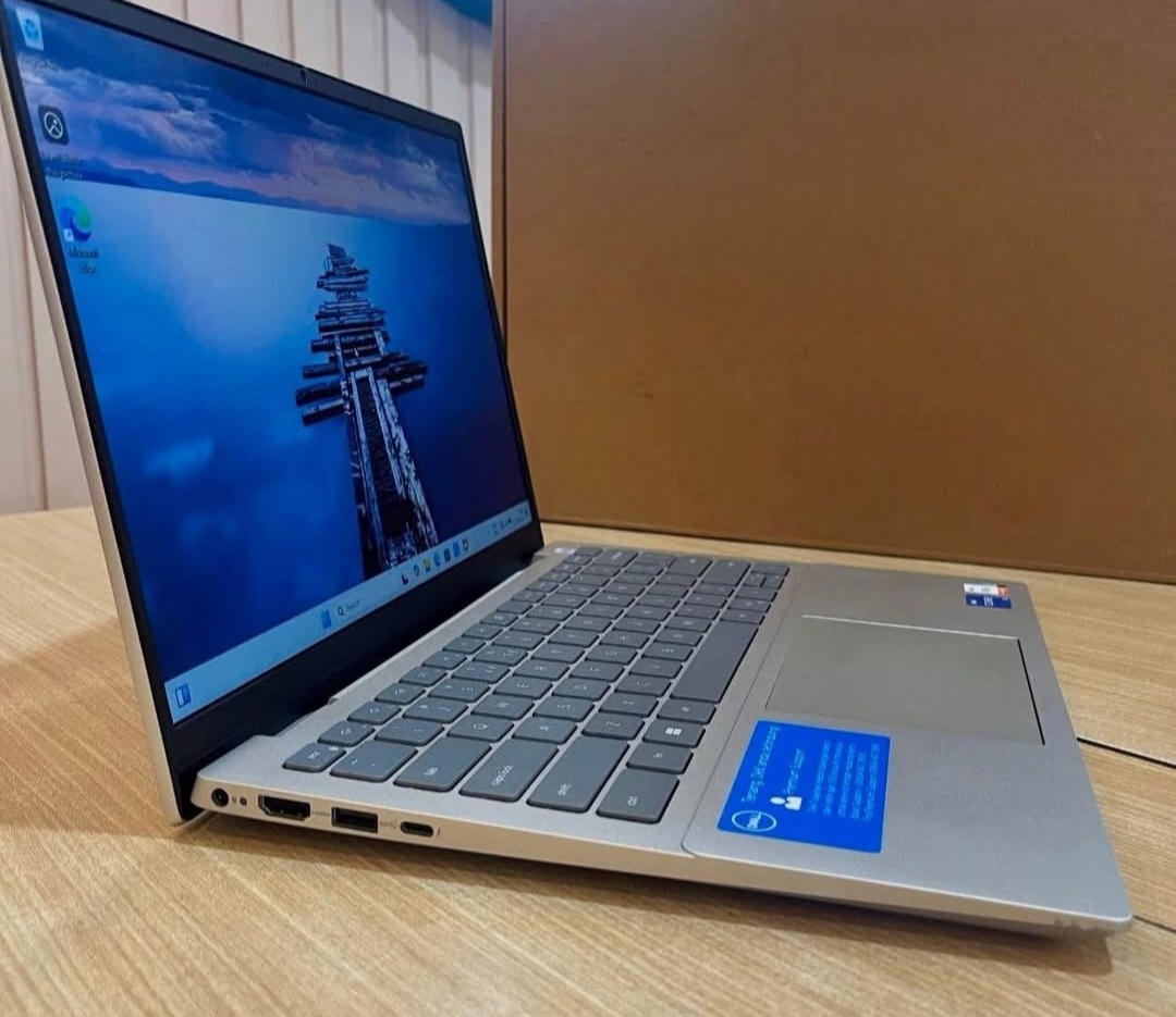 computadoras y laptops - Dell Inspiron 14 5430, Core i7 13ª Gen, 16GB RAM, 1TB SSD, Win11, Huella Nueva 1