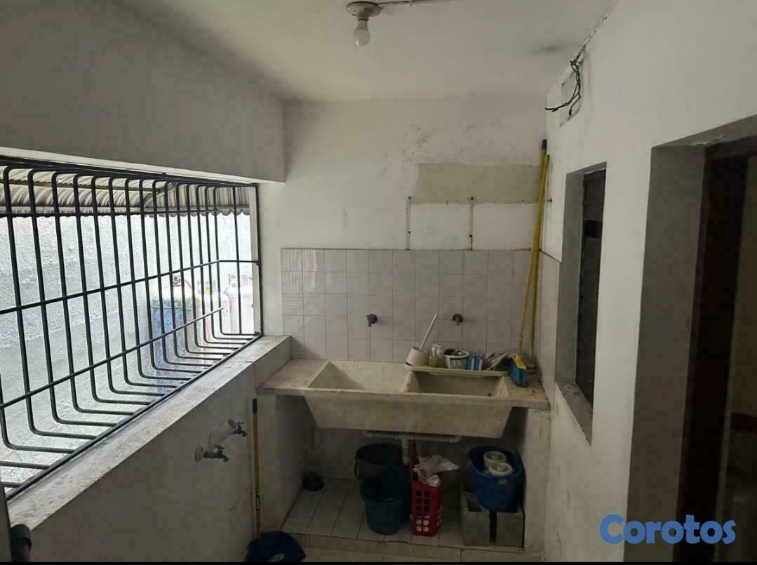 apartamentos - Amplio apto en Evaristo Morales 6