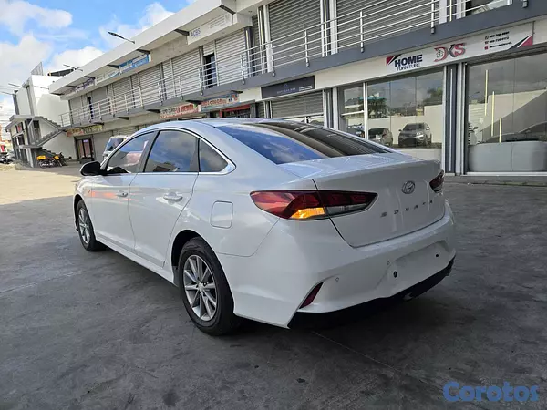 carros - HYUNDAI SONATA NEW RISE 2018 BLANCO 3