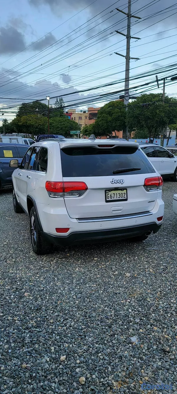 jeepetas y camionetas - JEEP GRAND CHEROKEE LIMITED 2017 5