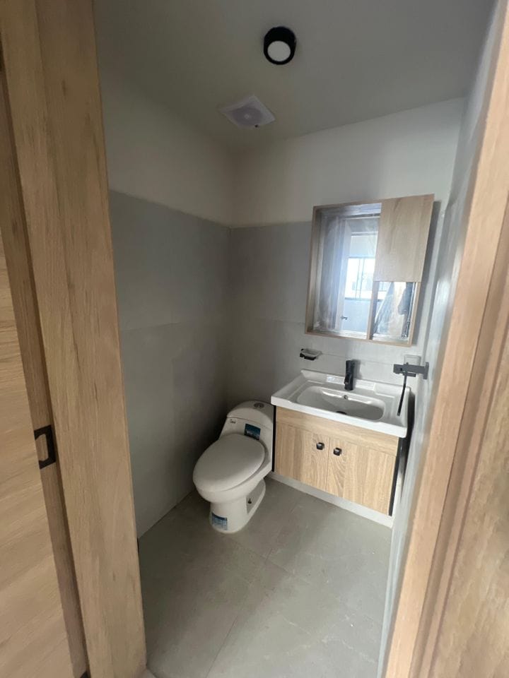 casas - Se Vende Apartamento nuevo Ubicado Prox. a la playa en Juan Dolio  5