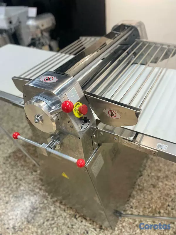 equipos profesionales - Sobadora laminadora rodillo cilindro de masa con b 4