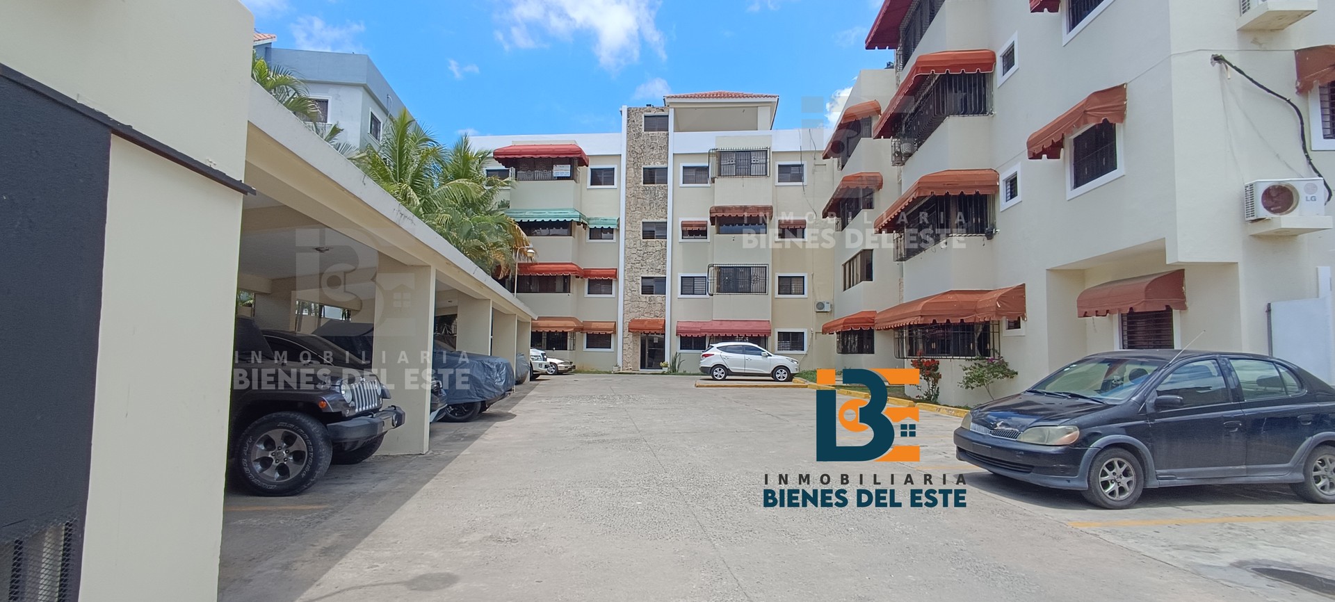 apartamentos - SE Vende Apartamento de Oportunidad en Las Rocas, Miramar 0