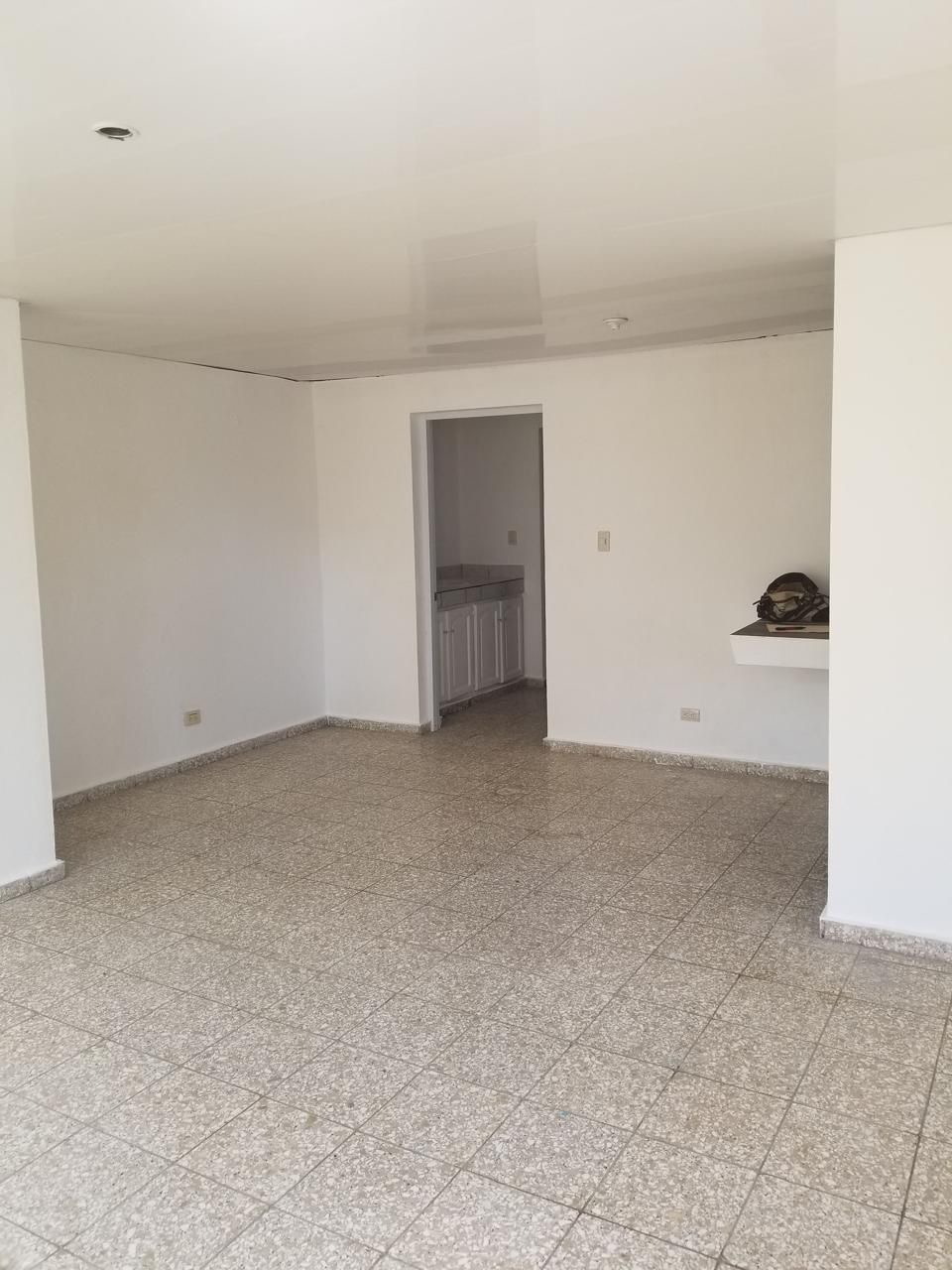 apartamentos - Vendo una hab klm 7 indepedencia baño parqueo 10 u 3