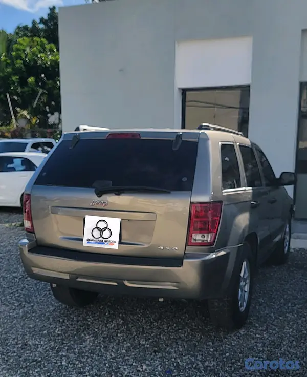 jeepetas y camionetas - JEEP GRAND CHEROKEE LAREDO 2006 10