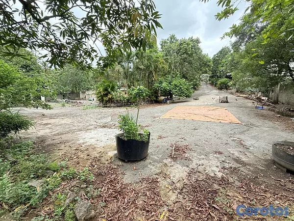 solares y terrenos - Vendo Terreno en la Autopista Duarte km 17, Santo Domingo  7