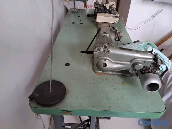 equipos profesionales - Máquina de fileteo y ruedo marca Union Special 2