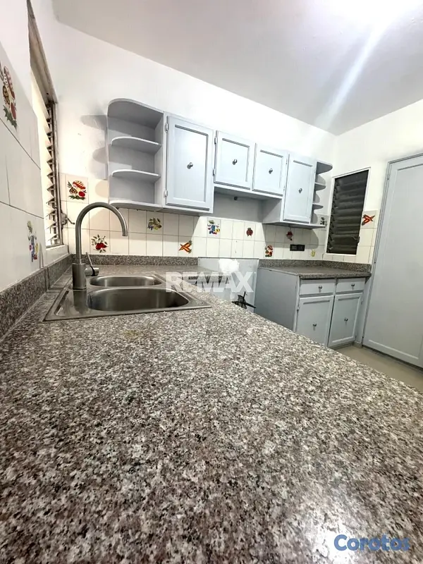 apartamentos - ALQUILO  apartamento en PIANTINI 12