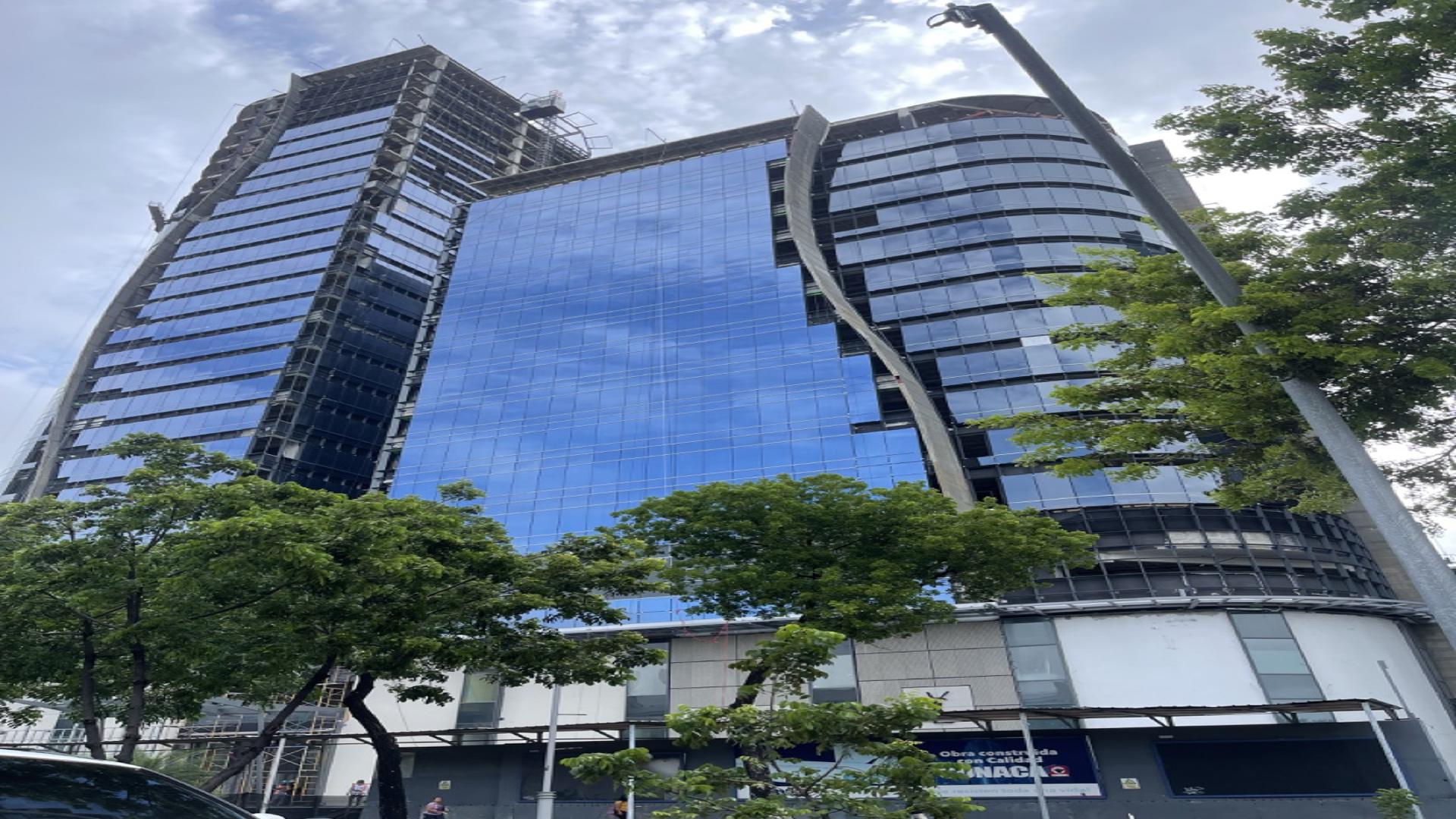 oficinas y locales comerciales - Alquiler oficinas WTC World Trade Center Blue Mall Piantini Santo Domingo 1