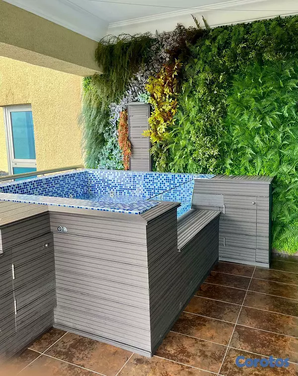 apartamentos - Apartamento remodelado en venta con vista al Mar e 6