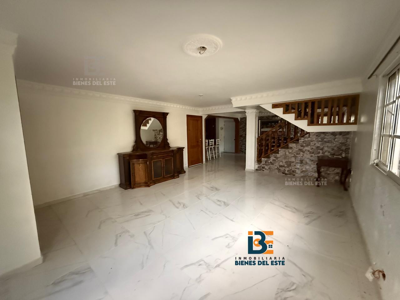 casas - DE VENTA casa de dos niveles con (4) habitaciones 4