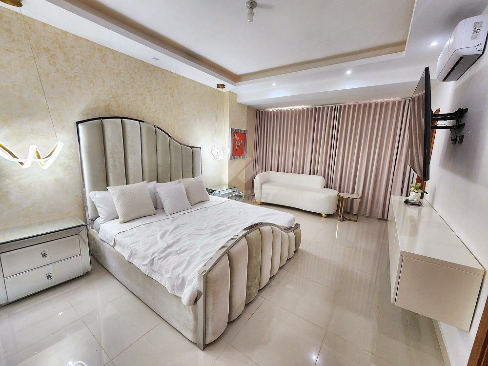 apartamentos - LUJOSO AMUEBLADO PROXIMO PLAZA INTERNACIONAL STGO. 7