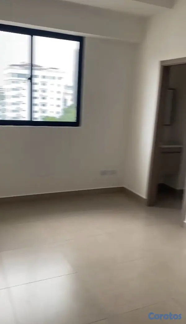 apartamentos - Venta de Apartamento Nuevo en Bella Vista, 5to piso. 
 4