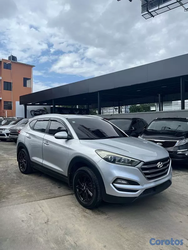 jeepetas y camionetas - Hyundai Tucson 2017
 3
